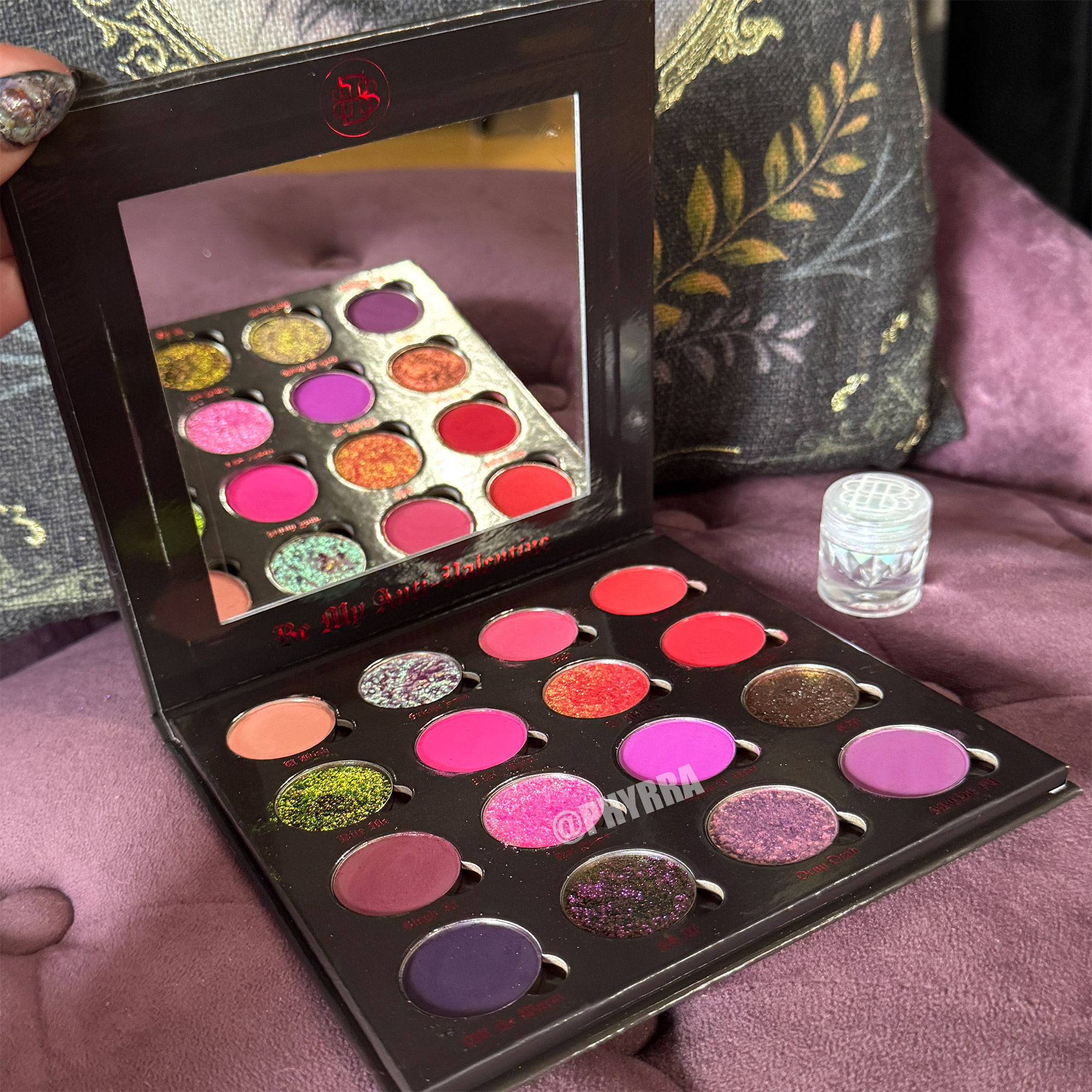 Bellabeautebar Dead Roses Palette Swatches